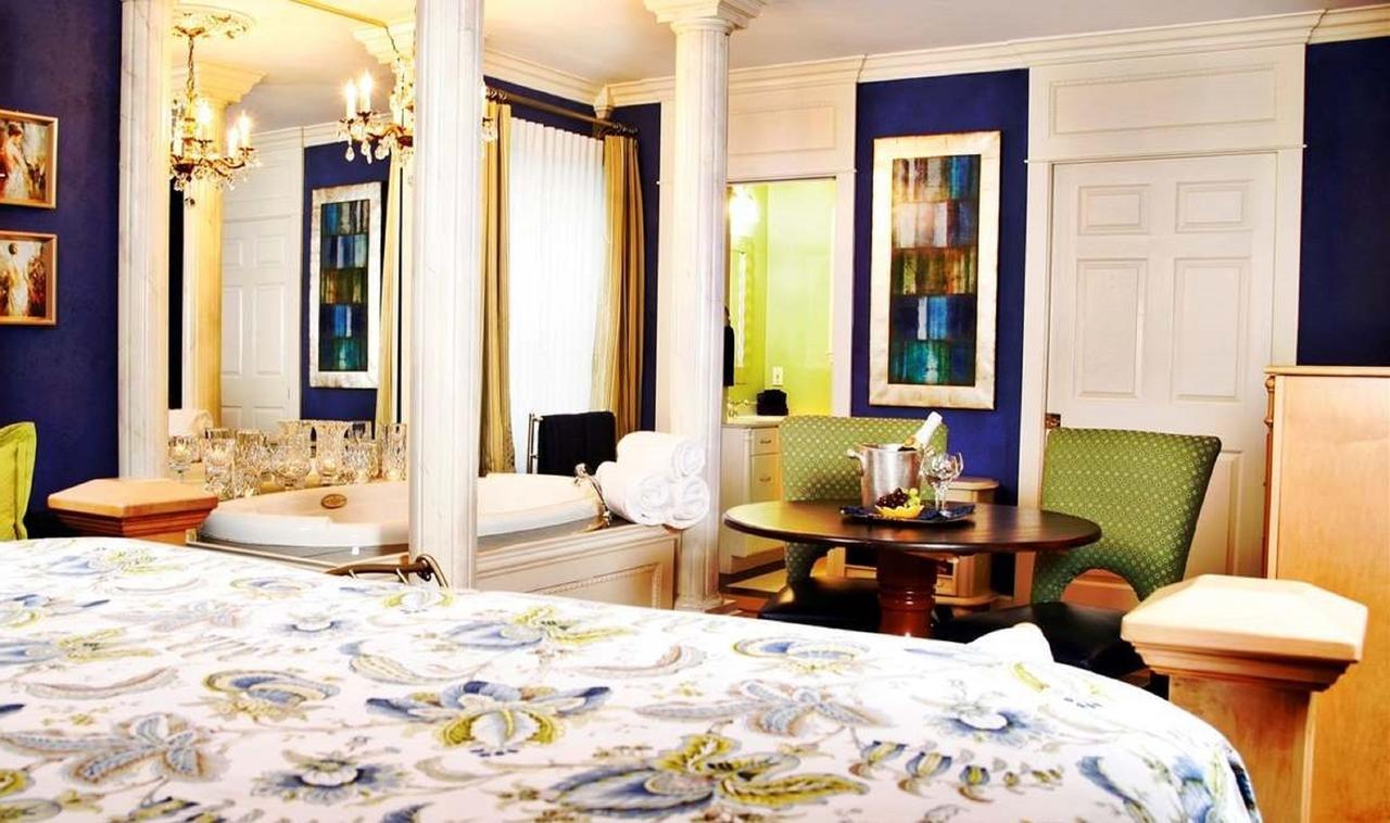 Prairieside Suites Luxury Bed & Breakfast Грандвилл Экстерьер фото
